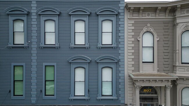 Building Photo - 635 Fulton St