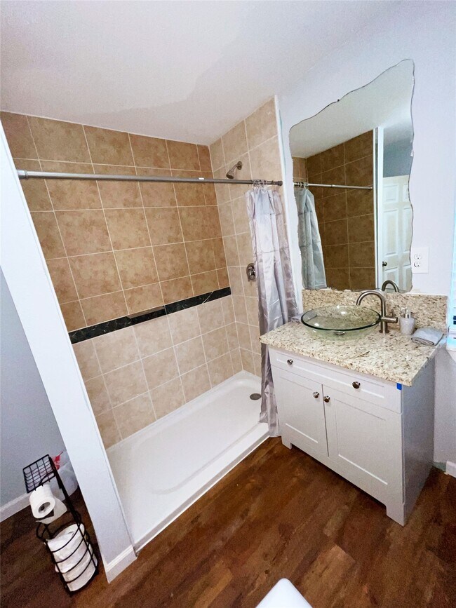 Building Photo - 3627 Keeland St