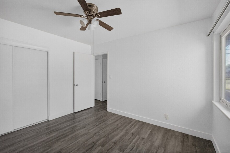 Building Photo - 2100 W Ball Rd