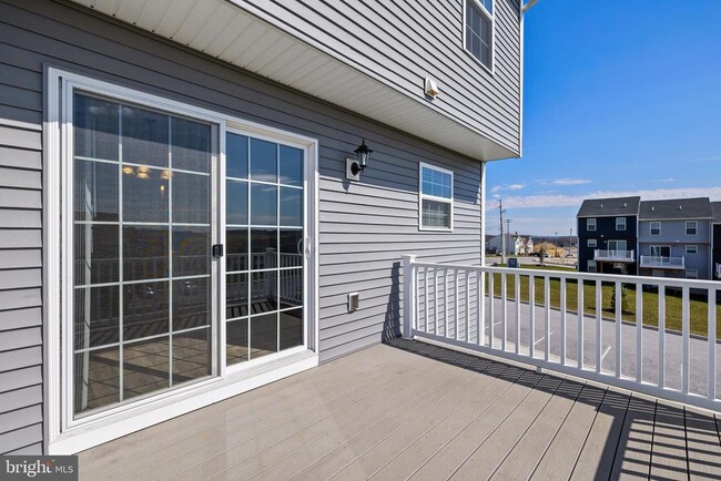 Building Photo - 778 Bassett Dr