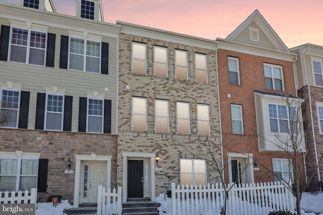 Building Photo - 7206 Wood Mdw Wy