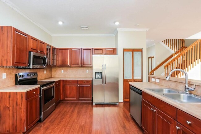 Primary Photo - 1560 SW 194th Ave