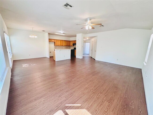Building Photo - 1800 Tolstoy Cir