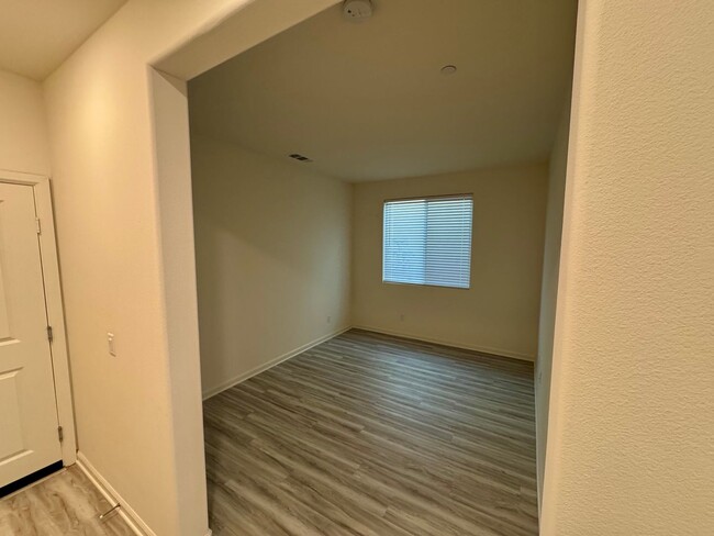 Building Photo - Brand New 4 bedroom Moreno Valley home wit...