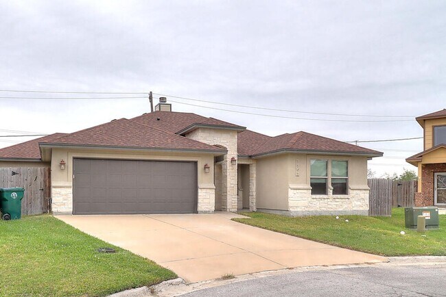Building Photo - 7202 Lake Melody