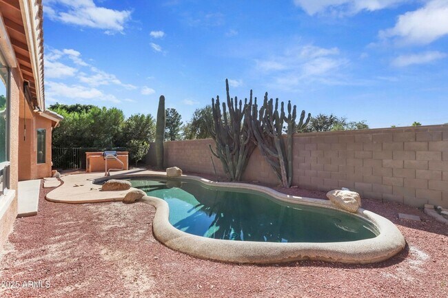 Building Photo - 20934 Sweet Dreams Dr