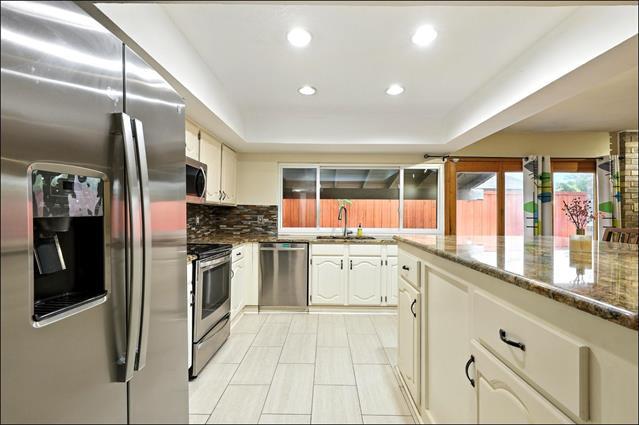Building Photo - 1824 Castille Dr