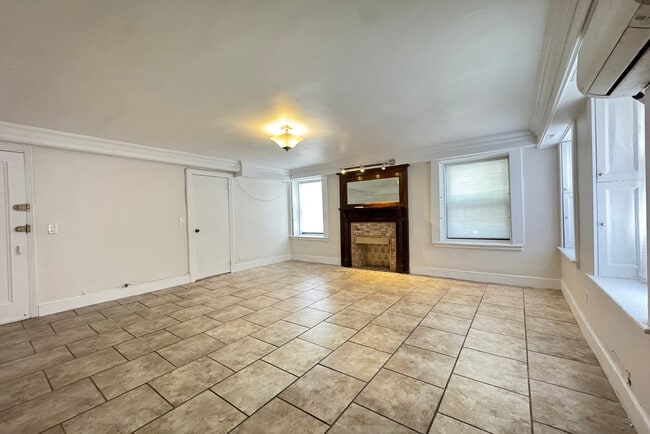 Primary Photo - 860 W End Ave
