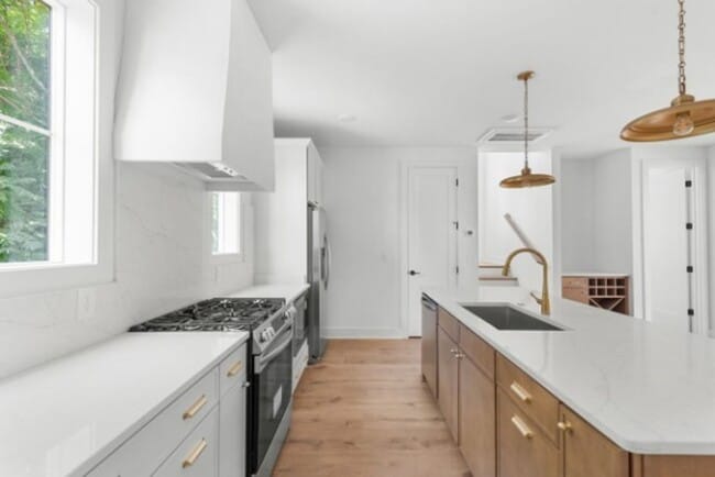 Building Photo - 1814 Stewart Pl