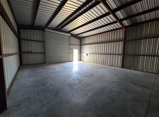 Building Photo - 1261 N Patterson Ave