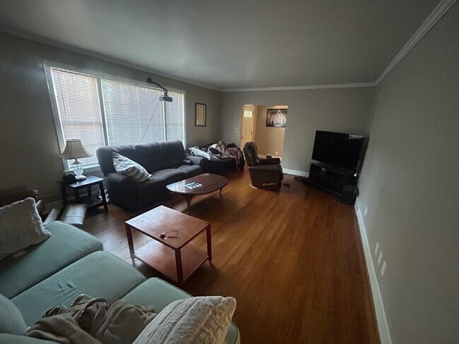 Building Photo - 4826 Kilbourne Rd