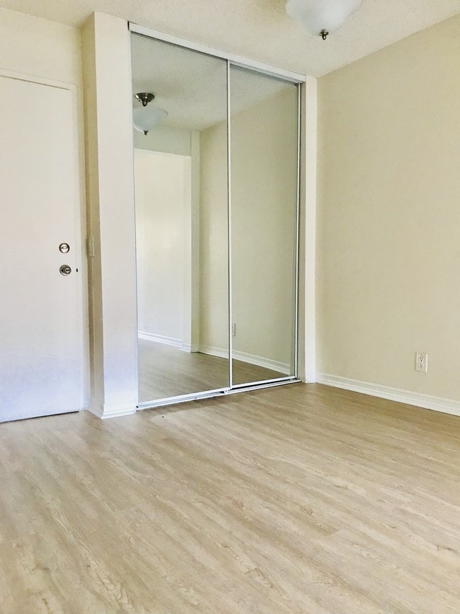 Building Photo - Sonterra Condominiums