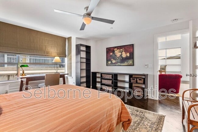 Building Photo - 33 Clementina St