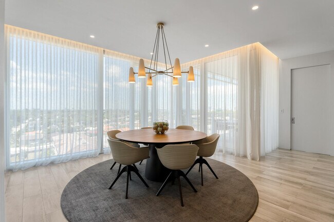 Building Photo - 9001 Collins Ave