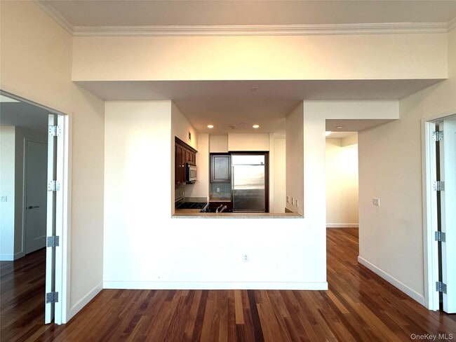 Building Photo - 10 City Pl