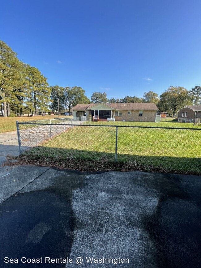 Building Photo - 3 br, 2 bath House - 690 W Mill Pond Rd.