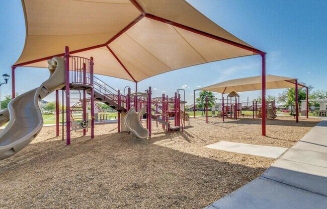 Building Photo - 17564 W Verdin Rd