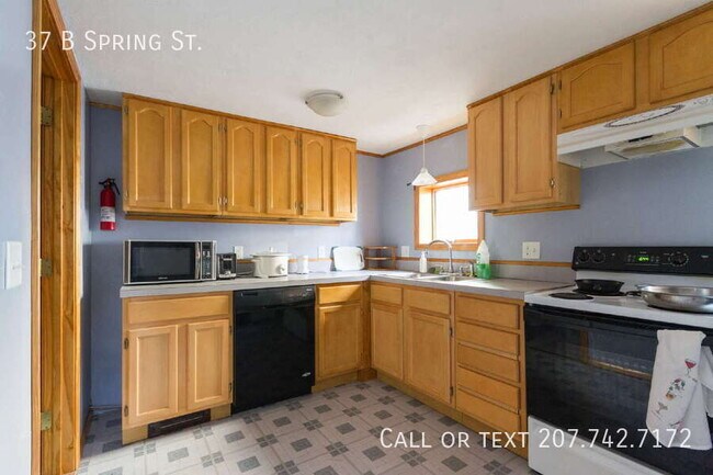 Building Photo - 37 Spring St