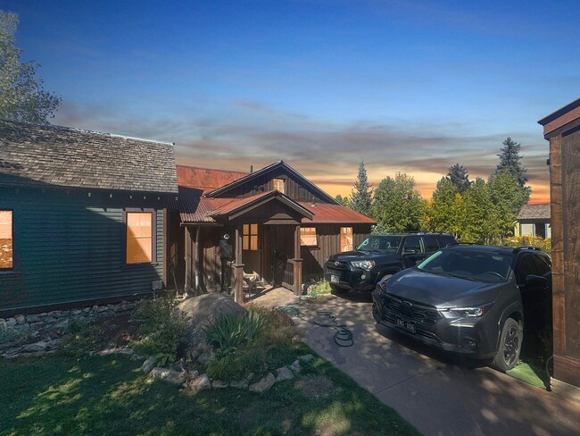Building Photo - Spend the Holidays in Historic Breckenridg...