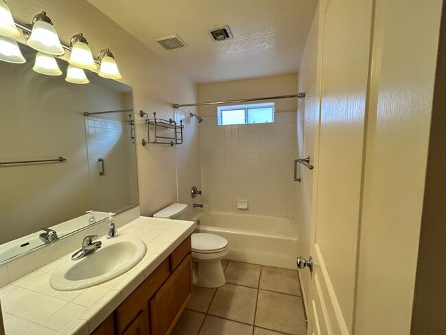 Building Photo - 4-Bedroom Home in Mesa Del Sol with Heated Pool and Spa