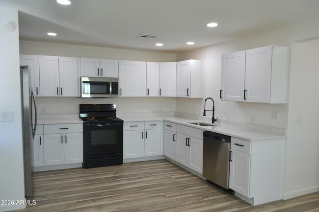 Building Photo - 44 N Mountain Rd