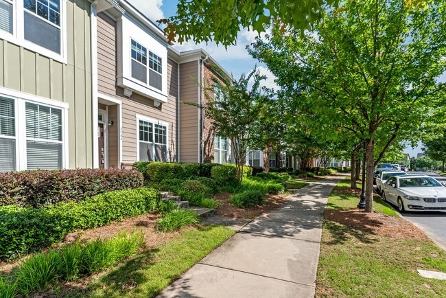 Building Photo - 2 Bedroom Townhome in Brightwalk!