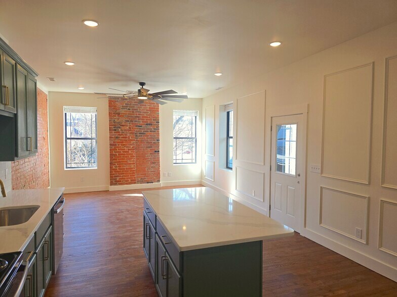 Building Photo - 1207 Lee St