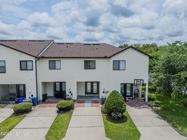 Building Photo - 422 Cabernet Pl
