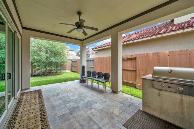 Building Photo - 26006 Carolina Cherry Ct