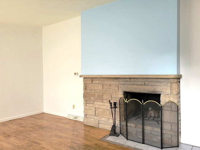 Building Photo - 609 Southland Ave