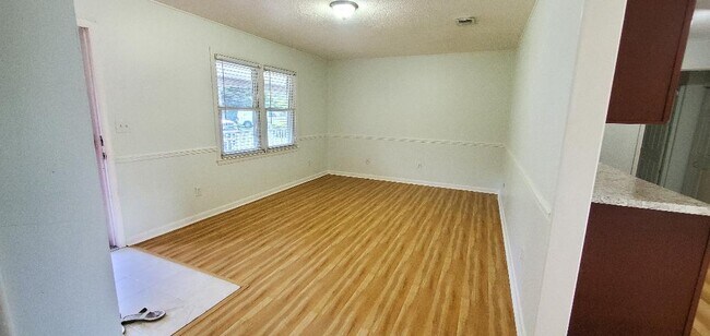 Building Photo - 4509 Dullage Dr