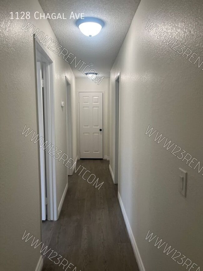 Building Photo - 1128 Chagal Ave