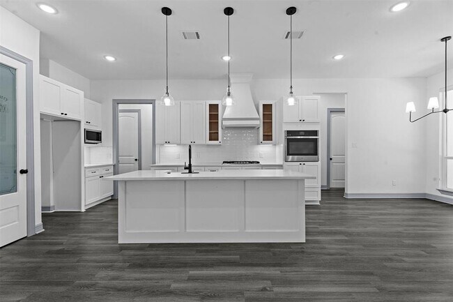 Building Photo - 29 Westwood W