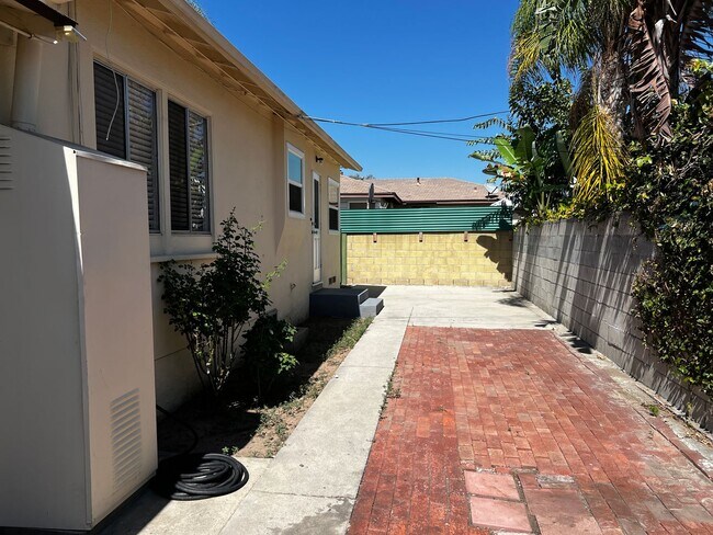 Building Photo - 314 N 19th St