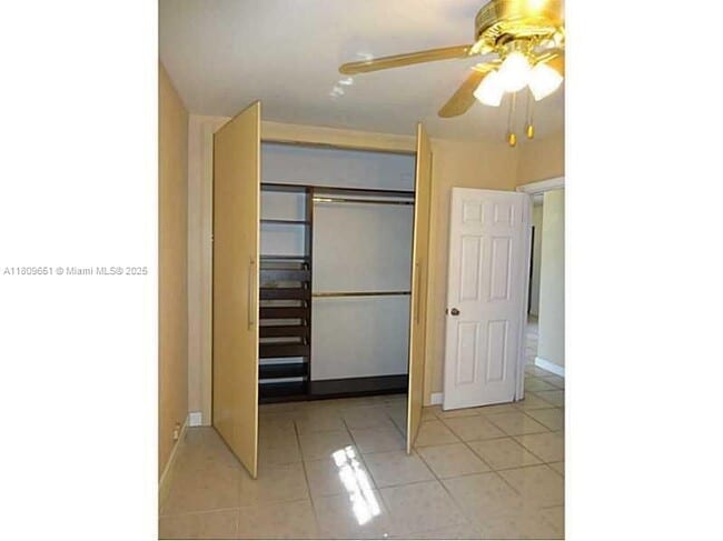 Building Photo - 2631 Alcazar Dr