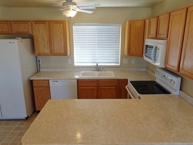 Building Photo - 6359 W Liza Ln