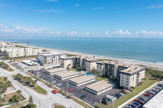 Building Photo - 4570 Ocean Beach Blvd