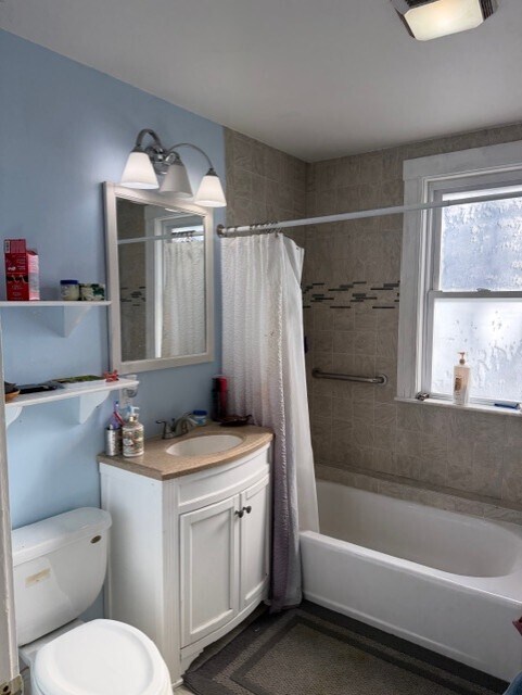 Building Photo - 29 Locust St