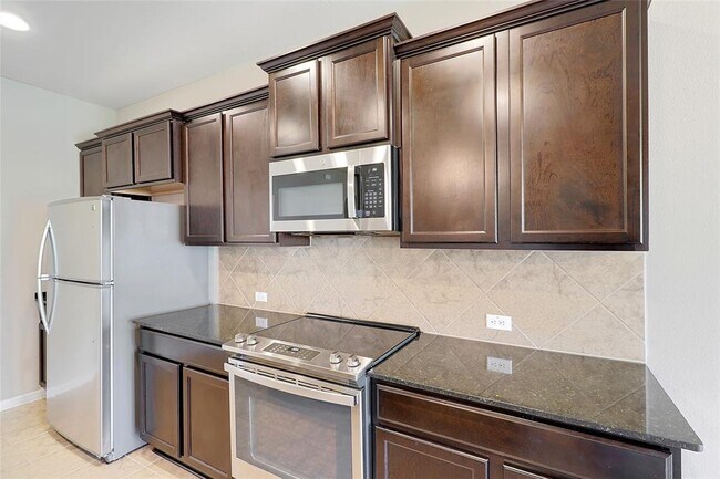 Building Photo - 205 Scenic Hills Cir