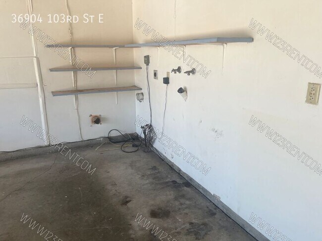 Building Photo - 36904 103rd St E