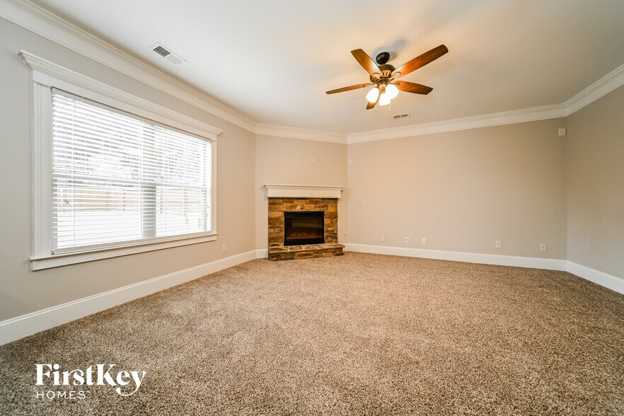 Building Photo - 51 Maple Hill Dr