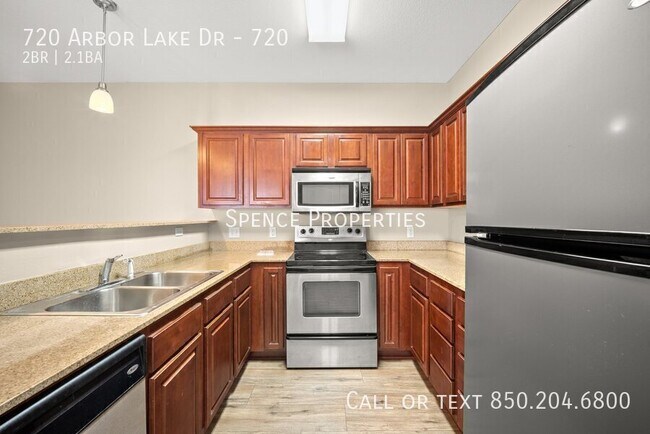 Building Photo - 720 Arbor Lake Dr
