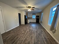 Building Photo - Wildwood Apartments