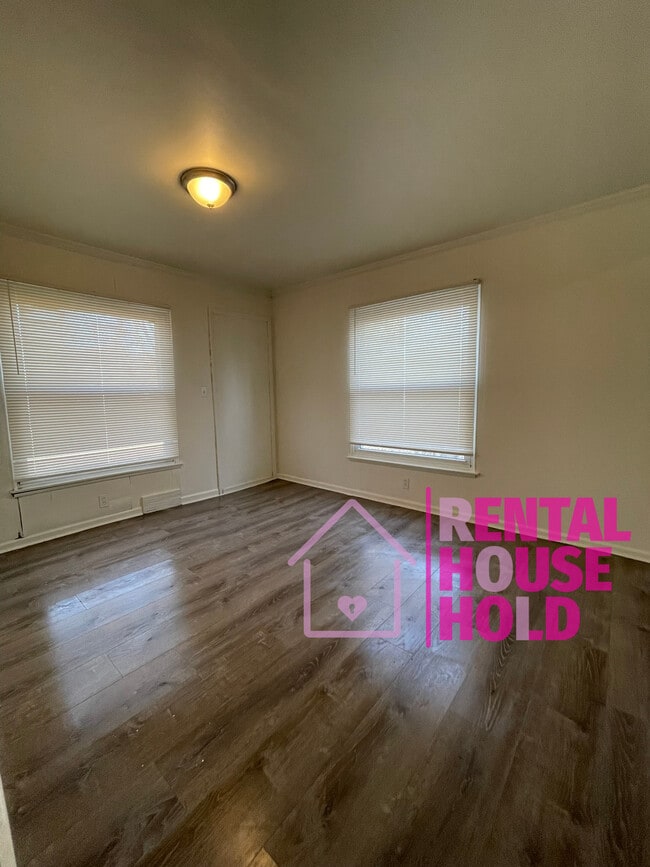 Building Photo - 12511 Whitehill St