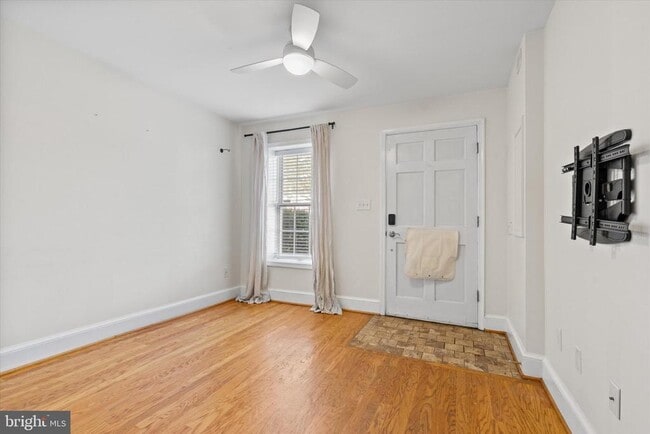 Primary Photo - 1316 Cameron St