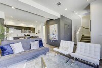 Building Photo - 1800 E 4th St