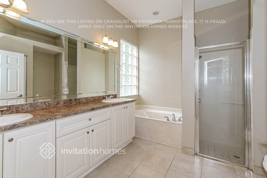 Building Photo - 2448 Sandy Cay
