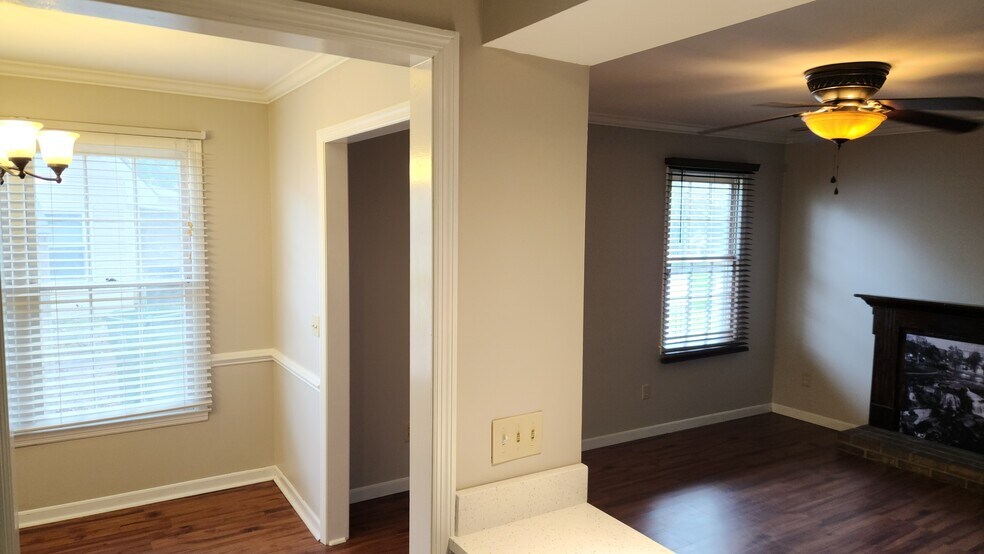 Building Photo - 116 Elizabeth Darby Ln