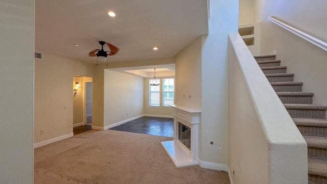 Building Photo - 37 Hinterland Way