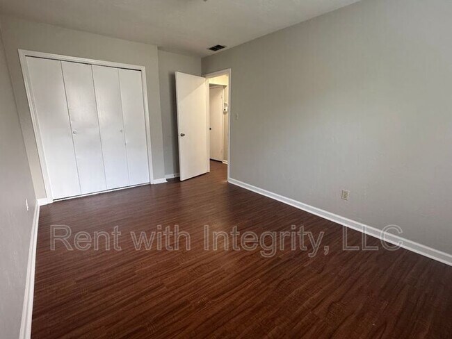 Building Photo - 1445 Willow Bend Way